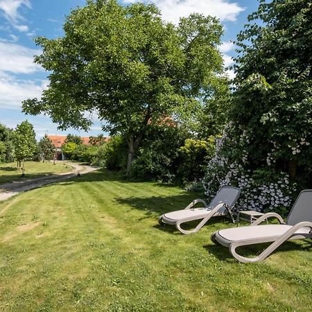 Ambrozuv Dvur Lägenhet Pouzdrany Exteriör bild